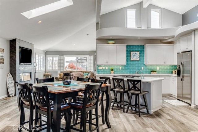 Detail Gallery Image 8 of 72 For 951 Fresno Ave, Pismo Beach,  CA 93449 - 3 Beds | 2/1 Baths