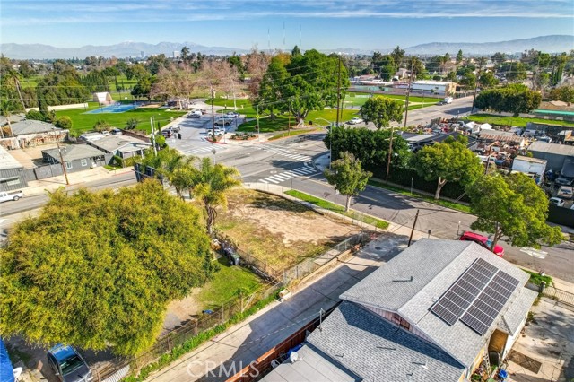 Detail Gallery Image 4 of 16 For 3314 W 5th, Santa Ana,  CA 92703 - – Beds | – Baths