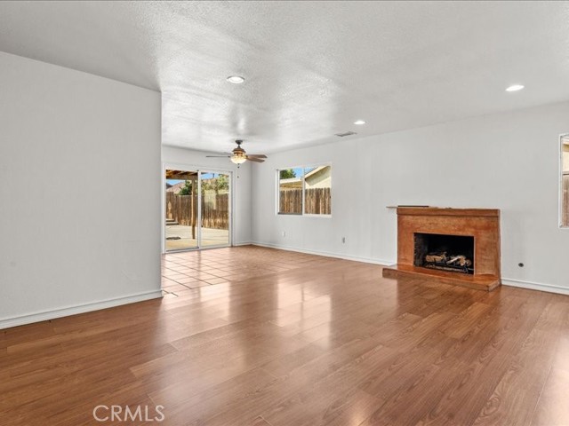 Detail Gallery Image 2 of 24 For 13631 Pecan, Moreno Valley,  CA 92553 - 3 Beds | 2 Baths