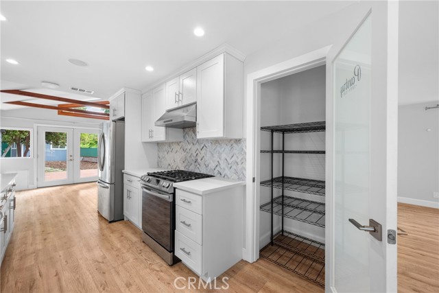 5624 Freeman Avenue, La Crescenta CA: https://media.crmls.org/medias/f23240ae-ce75-4e4e-b098-780331c8ae40.jpg