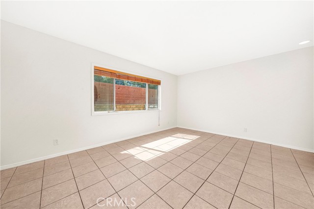 Detail Gallery Image 13 of 39 For 43473 30th St #4,  Lancaster,  CA 93536 - 3 Beds | 2/1 Baths