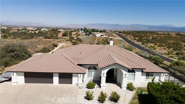 Detail Gallery Image 5 of 58 For 6523 Landover Rd, Oak Hills,  CA 92344 - 4 Beds | 2/1 Baths