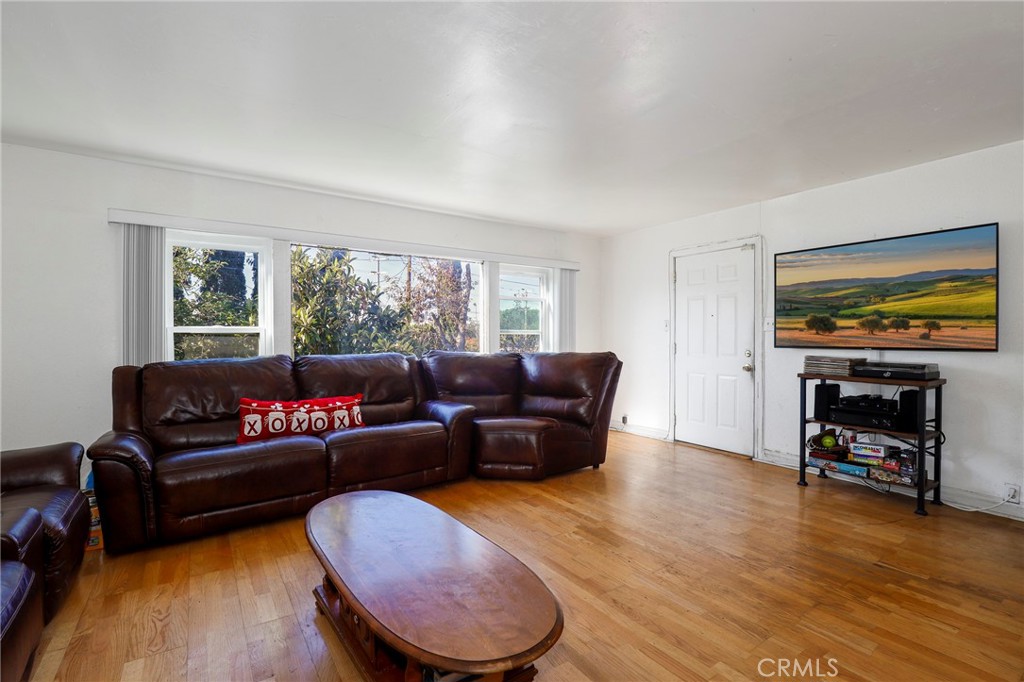 MLS #SR25270584 image #8