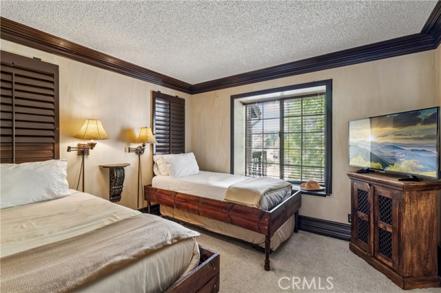 Detail Gallery Image 13 of 22 For 203 Village, Lake Arrowhead,  CA 92352 - 3 Beds | 2 Baths