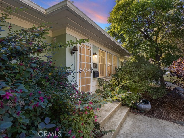 Detail Gallery Image 6 of 62 For 10404 Margate St, North Hollywood,  CA 91601 - 3 Beds | 2 Baths