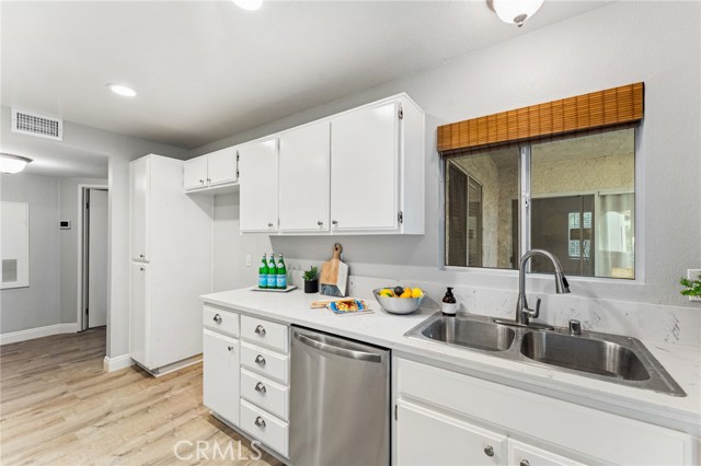 Detail Gallery Image 10 of 39 For 54 Corniche Dr #B,  Dana Point,  CA 92629 - 2 Beds | 2 Baths