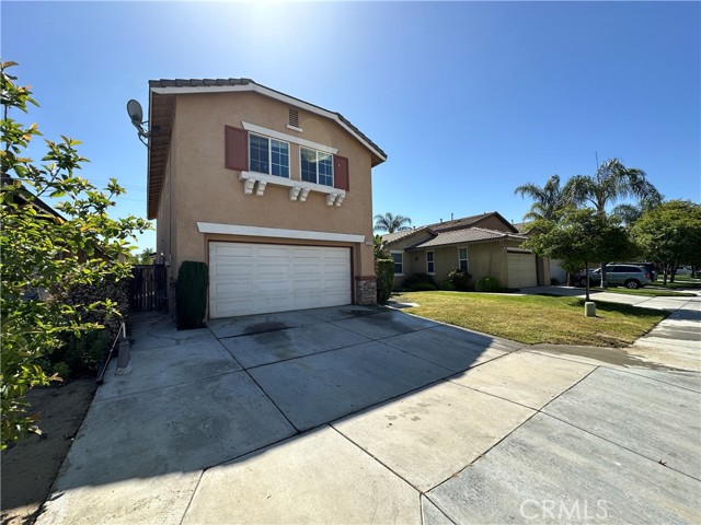 Detail Gallery Image 3 of 60 For 2237 Glimmer Way, Perris,  CA 92571 - 5 Beds | 3 Baths