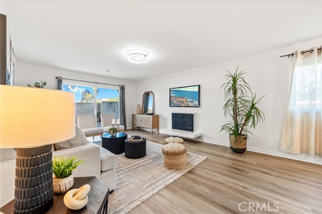 Image 54 of 62 For 6600 Warner  241