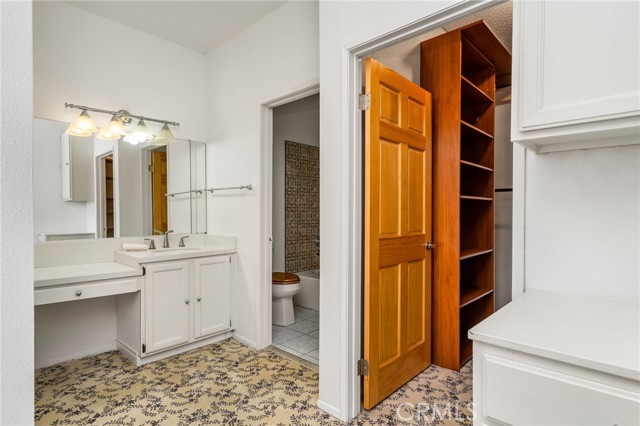 5420 Sylmar Avenue, Sherman Oaks CA: https://media.crmls.org/medias/f234f933-3106-4a90-a6fa-673342d9c106.jpg