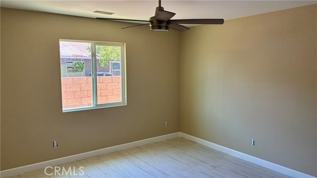 1464 N W 6th St Drive, San Bernardino CA: https://media.crmls.org/medias/f2357a6b-1278-4446-892c-90d756690b94.jpg