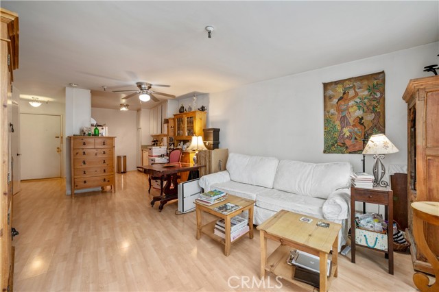 Detail Gallery Image 12 of 30 For 565 Esplanade #202,  Redondo Beach,  CA 90277 - 1 Beds | 1 Baths