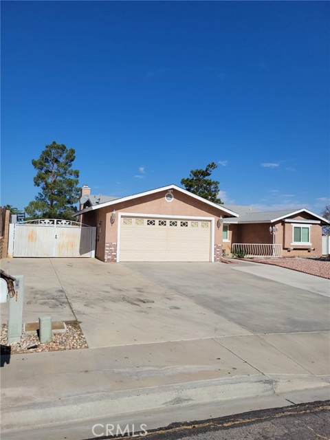 Detail Gallery Image 1 of 1 For 12832 Desert Creek Cir, Victorville,  CA 92395 - 4 Beds | 2 Baths