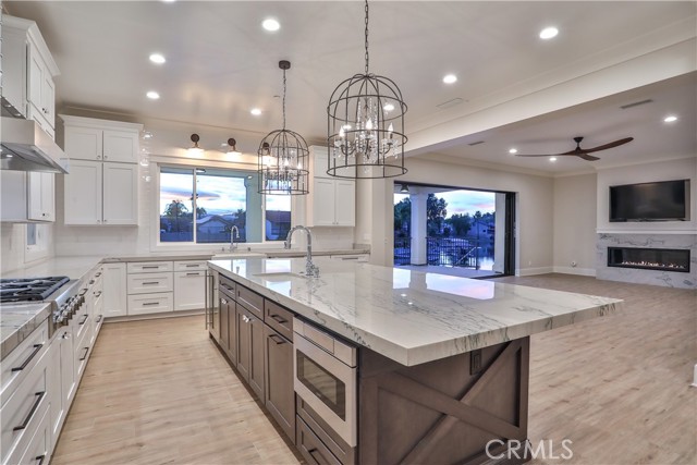 Detail Gallery Image 14 of 69 For 30361 Clear Water, Canyon Lake,  CA 92587 - 5 Beds | 3/1 Baths