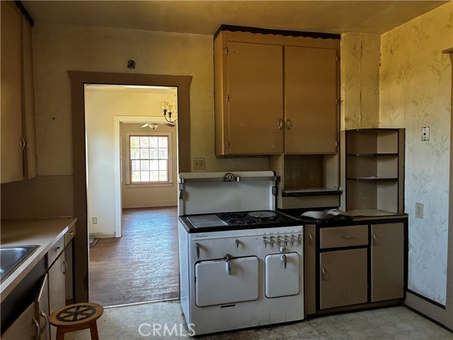 Detail Gallery Image 6 of 12 For 1356 6th Ave, Oroville,  CA 95966 - 3 Beds | 1 Baths