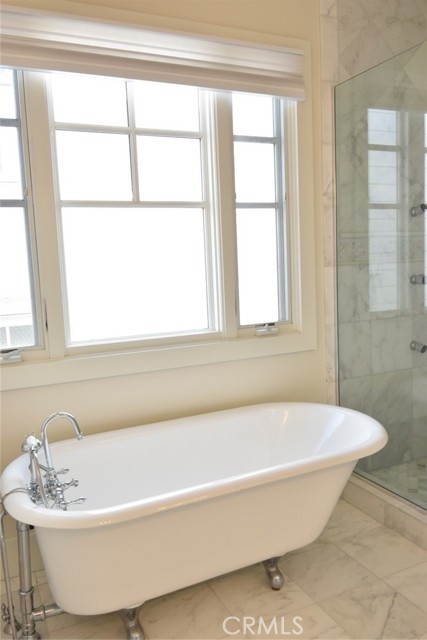 Detail Gallery Image 15 of 40 For 2521 2nd, Corona Del Mar,  CA 92625 - 3 Beds | 3 Baths