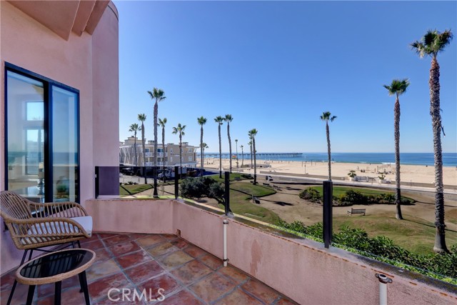 38 15th Street, Hermosa Beach, California 90254, 4 Bedrooms Bedrooms, ,3 BathroomsBathrooms,Residential,Sold,15th,SB22234802