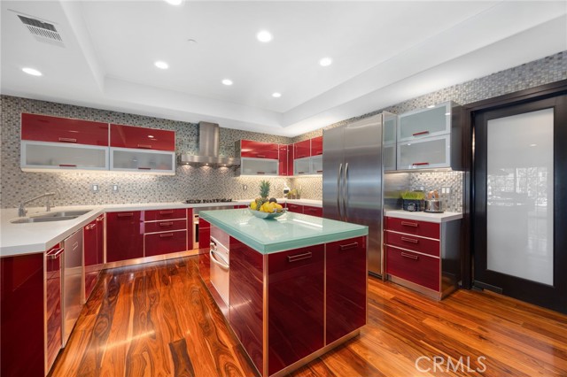 451 W Le Roy Avenue, Arcadia CA: https://media.crmls.org/medias/f2368914-b200-4f73-9548-4c2ce4851c50.jpg
