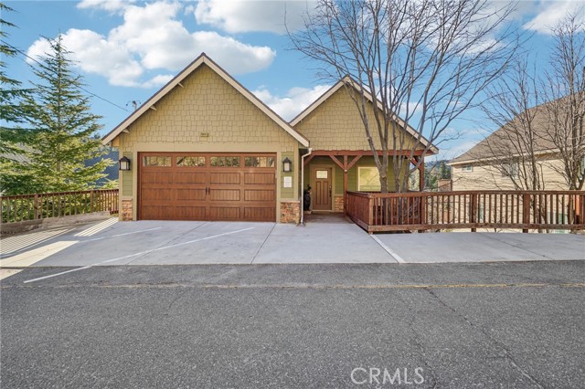 Detail Gallery Image 2 of 56 For 26845 Modoc Ln, Lake Arrowhead,  CA 92352 - 4 Beds | 3/1 Baths