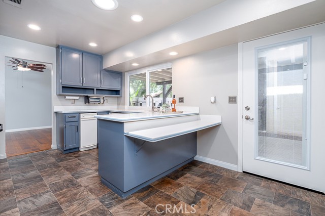 Detail Gallery Image 5 of 23 For 1429 Seven Hills, Hemet,  CA 92545 - 2 Beds | 2 Baths