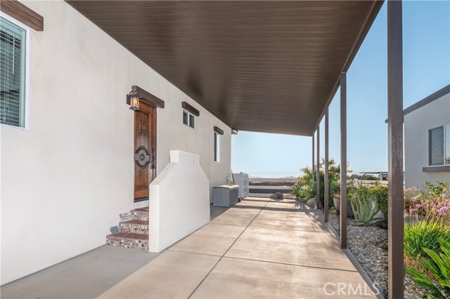 1134 Villa Calimesa Ln, Calimesa CA: https://media.crmls.org/medias/f238597d-13ef-4069-9f4d-71b4f4ec7953.jpg