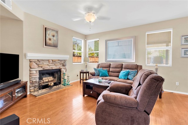 Detail Gallery Image 9 of 55 For 13798 Misty, Victorville,  CA 92392 - 5 Beds | 4 Baths