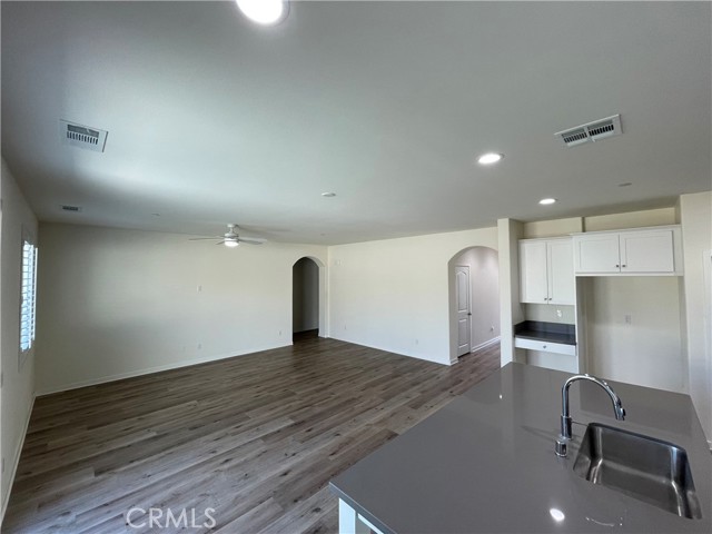 Detail Gallery Image 14 of 21 For 10771 Stacy Cir, Yucaipa,  CA 92399 - 4 Beds | 2/1 Baths