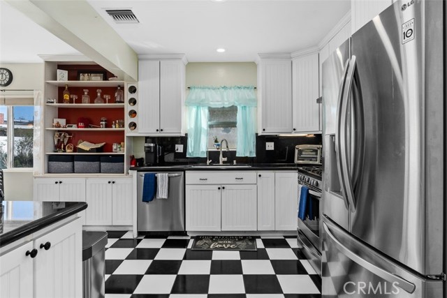 Front Image Thumbnail for CRPW26011975