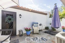 2805 Shoreview Circle, Westlake Village CA: https://media.crmls.org/medias/f23c38fc-448f-4b04-a7cc-f6e27788b7fd.jpg