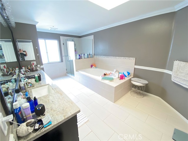 2004 Voorhees Avenue, Redondo Beach, California 90278, 3 Bedrooms Bedrooms, ,3 BathroomsBathrooms,Residential,Sold,Voorhees,WS21147129