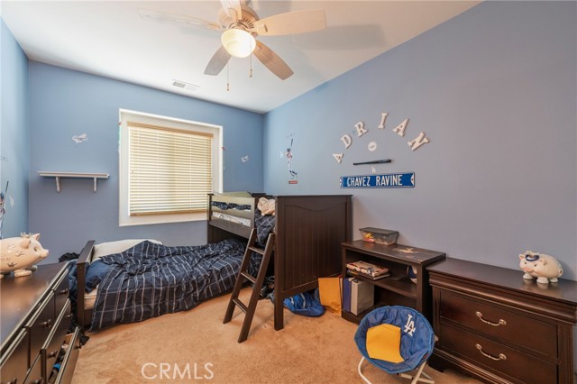 Image 20 of 43 For 17073 Spring Canyon