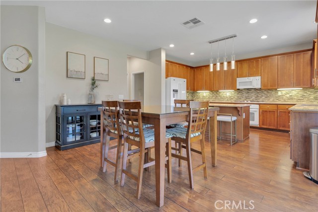 Detail Gallery Image 12 of 49 For 13759 Sahara Ln, Victorville,  CA 92394 - 4 Beds | 2/1 Baths