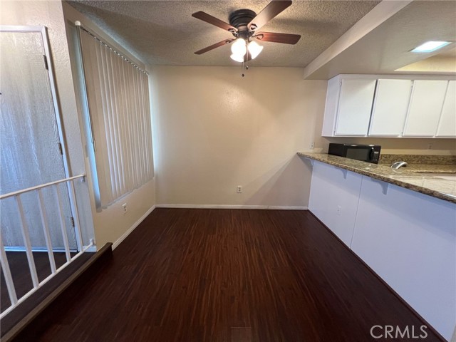 Detail Gallery Image 7 of 21 For 1031 S Palmetto Ave #D2,  Ontario,  CA 91762 - 2 Beds | 2/1 Baths