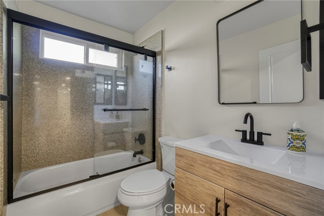 Detail Gallery Image 16 of 23 For 1669 Woodside Dr., Thousand Oaks,  CA 91362 - 3 Beds | 2 Baths