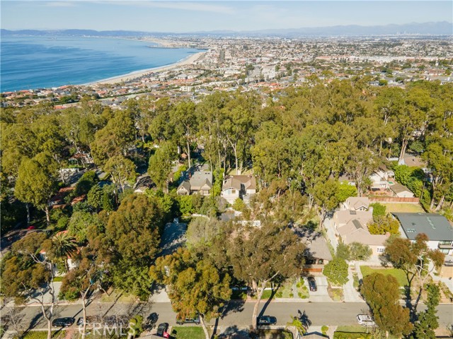 2525 Via Anita, Palos Verdes Estates, California 90274, 3 Bedrooms Bedrooms, ,2 BathroomsBathrooms,Residential,Sold,Via Anita,PV22029100