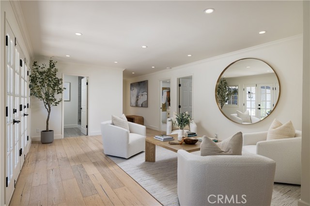 303 E Avenida Cordoba, San Clemente CA: https://media.crmls.org/medias/f23fa8a5-cf5c-48ea-acc9-8b572af99cab.jpg