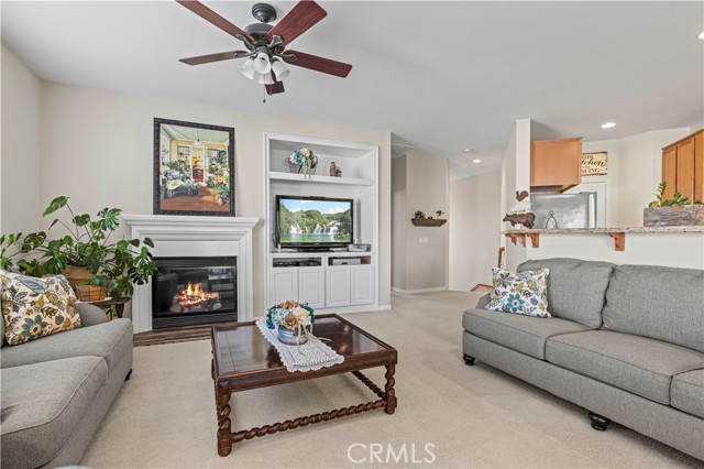 Detail Gallery Image 14 of 43 For 23941 Brescia Dr, Valencia,  CA 91354 - 2 Beds | 2 Baths