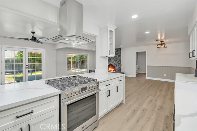 Detail Gallery Image 4 of 27 For 6405 Hesketh Dr, Bakersfield,  CA 93309 - 4 Beds | 3 Baths
