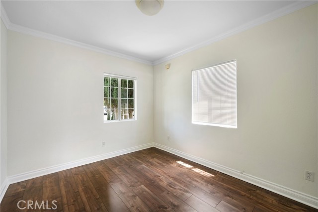 720 W California Avenue, Glendale CA: https://media.crmls.org/medias/f240c1ea-1757-49a2-b302-636db377f69b.jpg