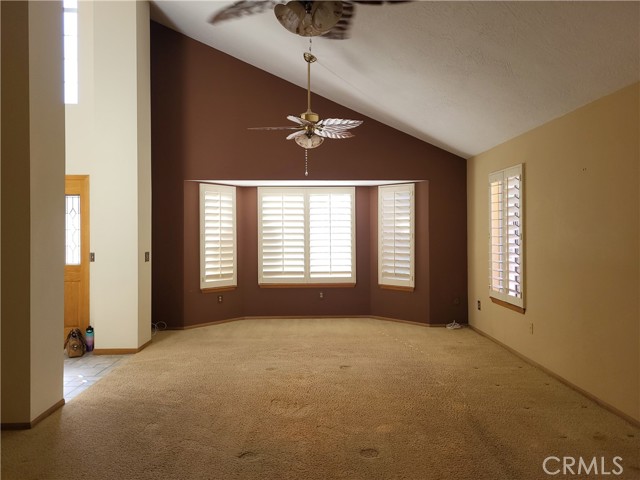 Detail Gallery Image 11 of 57 For 13268 Country Club Dr, Victorville,  CA 92395 - 4 Beds | 2/1 Baths