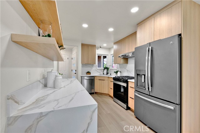 16761 Montclair Lane, Huntington Beach CA: https://media.crmls.org/medias/f24168fd-fca8-4e5c-8a43-93e8660a26ee.jpg