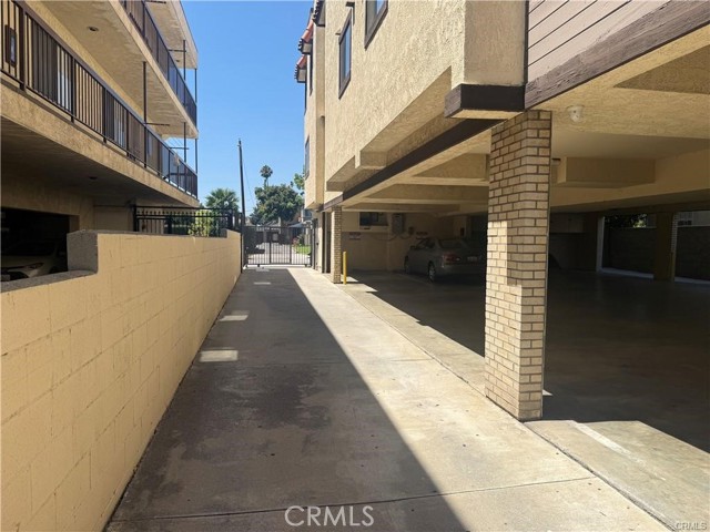 1022 Irving Avenue, 3 photo 16