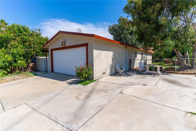 Detail Gallery Image 2 of 32 For 18505 7th St, Bloomington,  CA 92316 - 4 Beds | 2 Baths