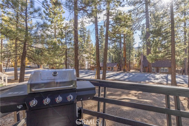 Detail Gallery Image 7 of 29 For 42690 Cougar Rd, Big Bear Lake,  CA 92315 - 3 Beds | 2 Baths