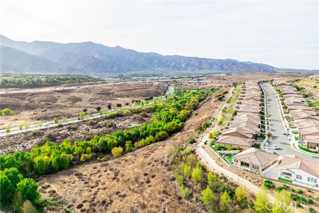 11298 Finders Court, Corona CA: https://media.crmls.org/medias/f243c97d-e5e8-4e9d-91f6-629a82ea21f5.jpg