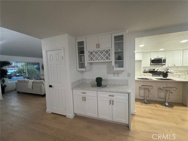 Detail Gallery Image 7 of 21 For 20559 Lisa Gail Dr, Saugus,  CA 91350 - 4 Beds | 2 Baths