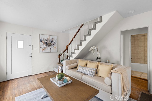 251 Viejo Street, Laguna Beach CA: https://media.crmls.org/medias/f24530e5-2855-4a47-a01c-149c8cf4480c.jpg