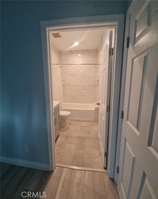 Detail Gallery Image 8 of 8 For 5115 Mount Helena Ave #1,  Eagle Rock,  CA 90041 - 1 Beds | 1 Baths