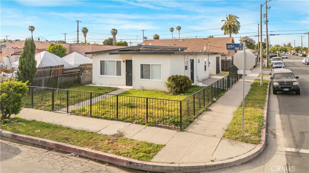 959 E 105th