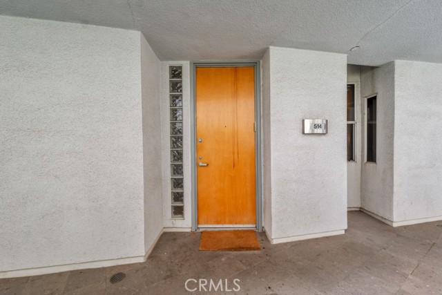 Detail Gallery Image 2 of 15 For 171 N Church Ln #514,  Los Angeles,  CA 90049 - 2 Beds | 2 Baths