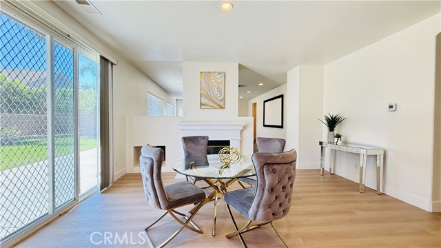 11958 Sunstone Court, Eastvale CA: https://media.crmls.org/medias/f246b3b8-b1fb-46a9-87ce-4b592db8b519.jpg